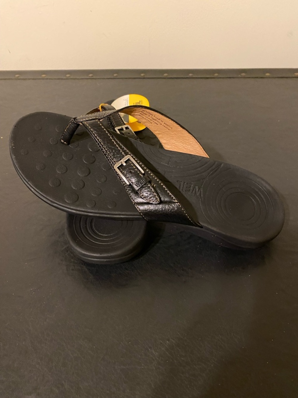 Dr. Andrew Weil Clam & Clarity Black Leather Women's Thong Sandals with Buckle - Picture 13 of 13